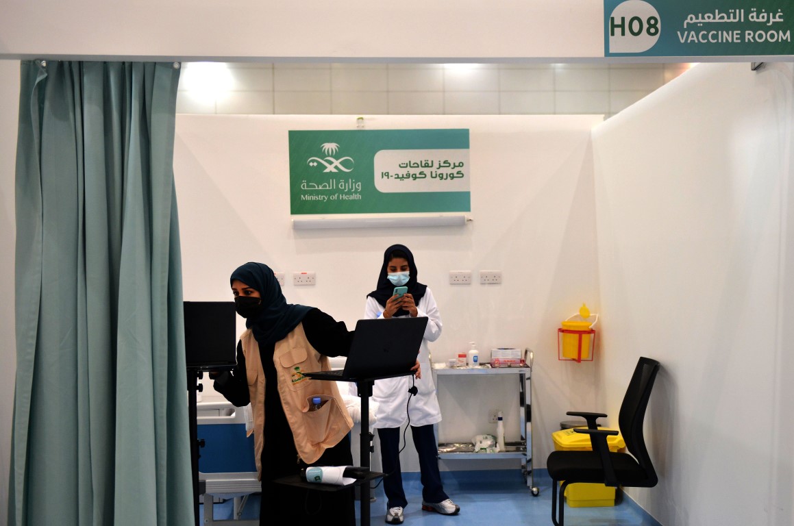 Arabia saudi pfizer vaccine covid-19 Saudi announces