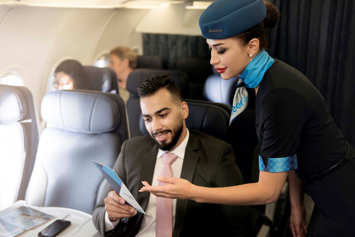 Авиакомпания Аль Джазира Кувейт. Jazeera Airways самолеты. Kuwait Airways Business class. Kuwait Airways стюардессы.