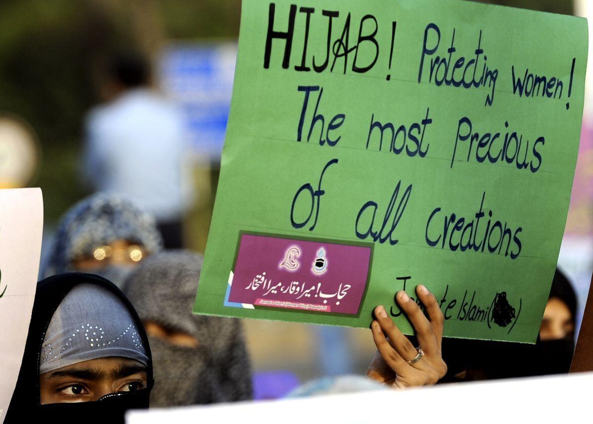Pakistani Muslims Celebrate World Hijab Day Arabian Business 