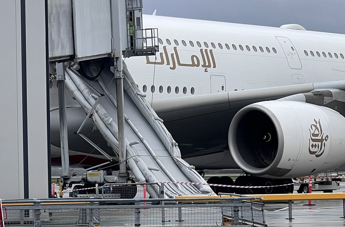 Due to a technical issue an Emirates flight to Dubai was grounded.
