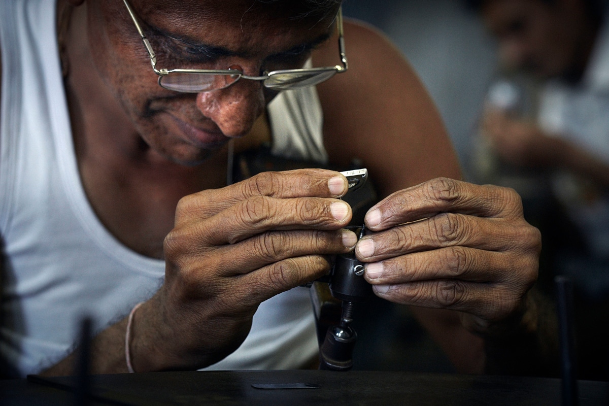 India's diamond industry lose sparkle, pushing 20,000 workers out of job - Arabian Business