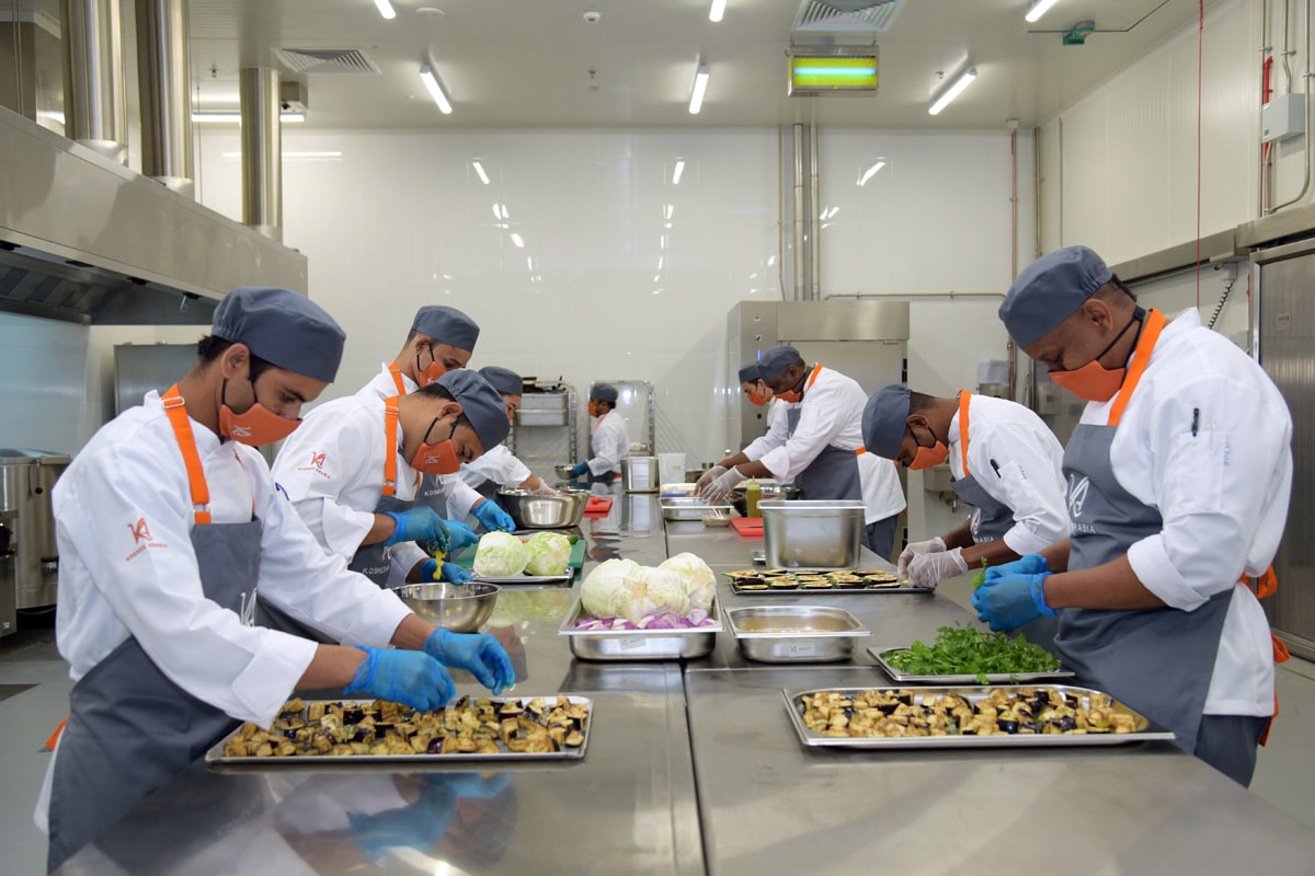 Emirates Flight Catering, GMG partner to launch ready-to-go meals - Arabian Business