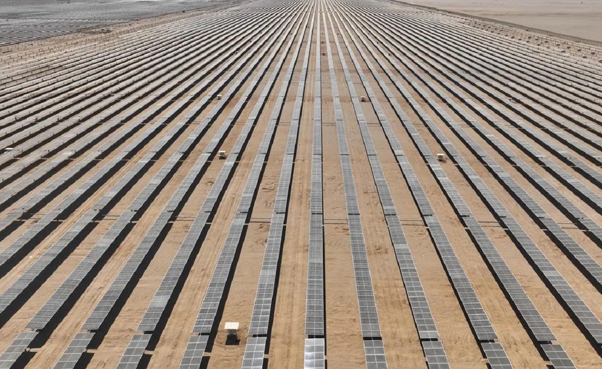 Saudi Arabia installs 750,000 solar panels to power Red Sea Global ...