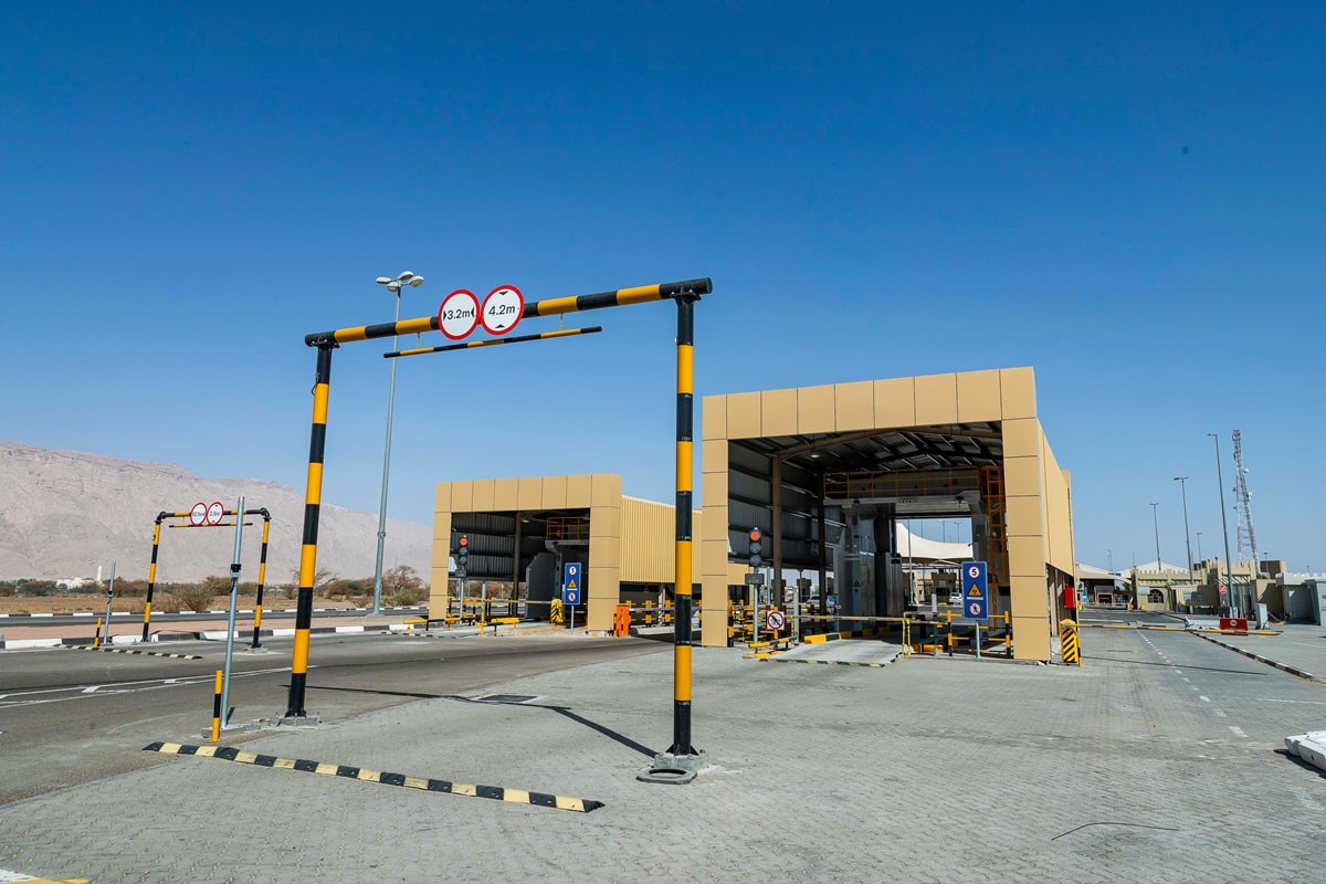 AIpowered scanners speed up UAEOman border crossings Arabian