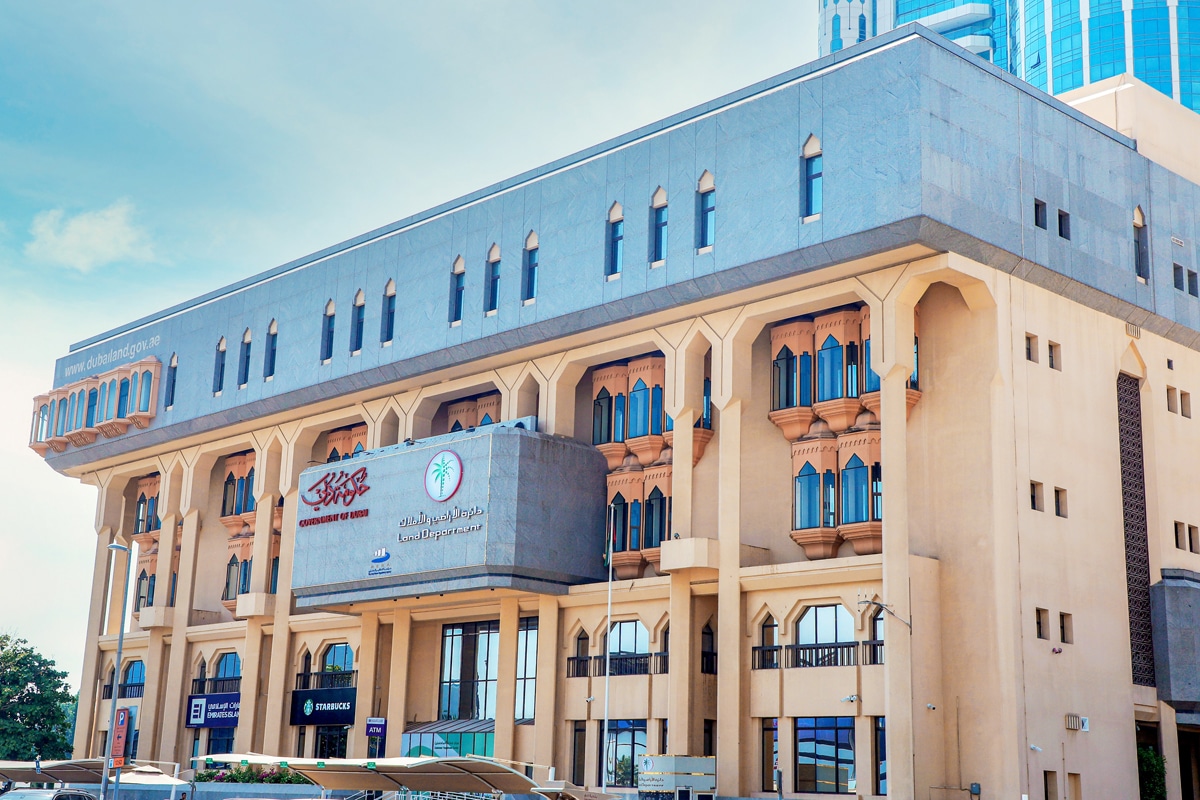 Dubai real estate What are the requirements to an agent