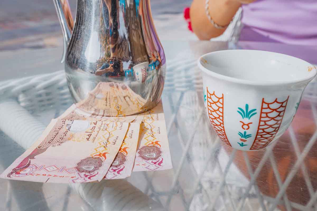 Tipping in Dubai How much should you tip at restaurants, bars, hotels? Experts weigh in