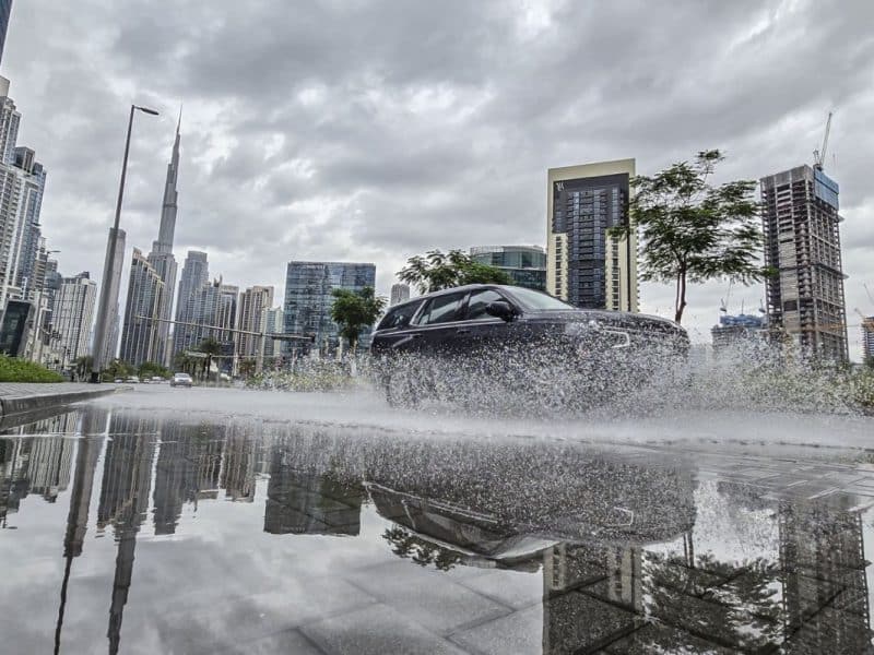 Dubai Police issue rain warning to motorists