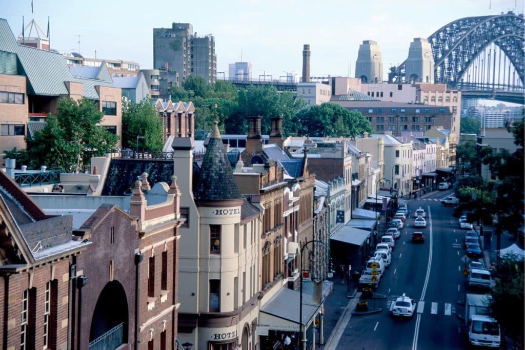 Australia's Real Estate Crisis Draws Investment Interest from UAE, Saudi Arabia