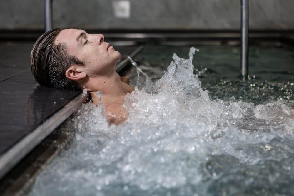 Dubai ice bath 'Rolls Royce' of cold therapy opens as founder skips