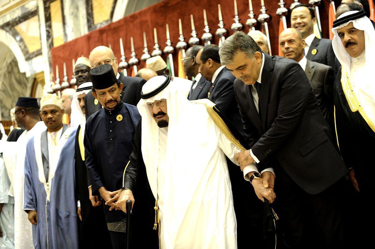 Arab leaders attend Islamic solidarity conference in Makkah