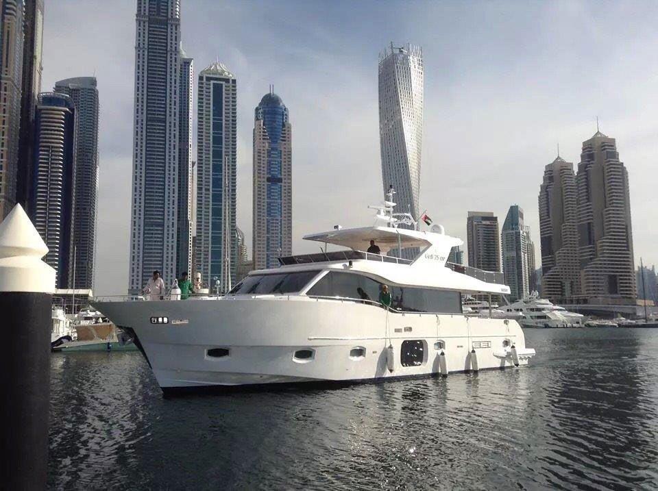 yacht renting in dubai