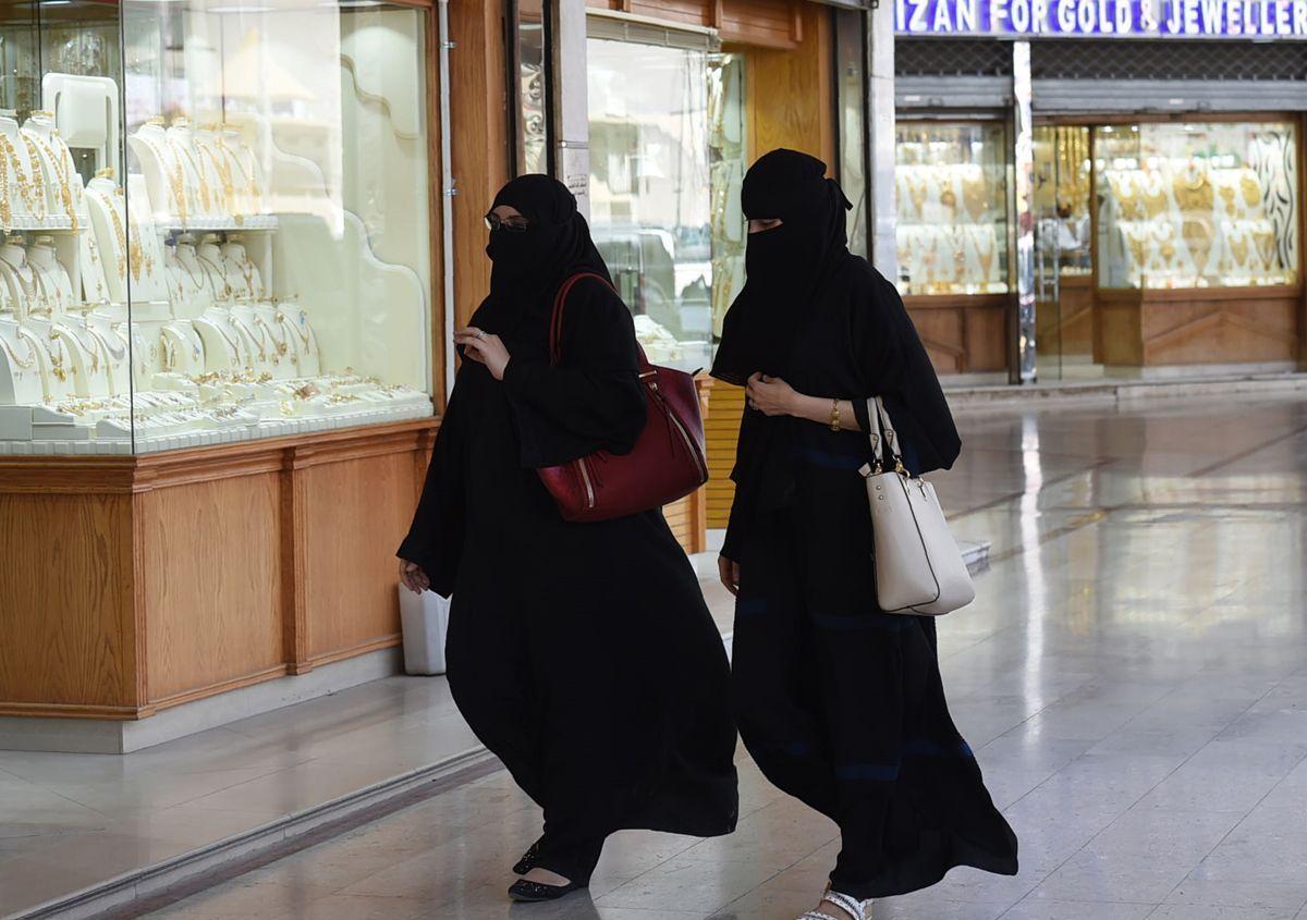 saudi women unveiled
