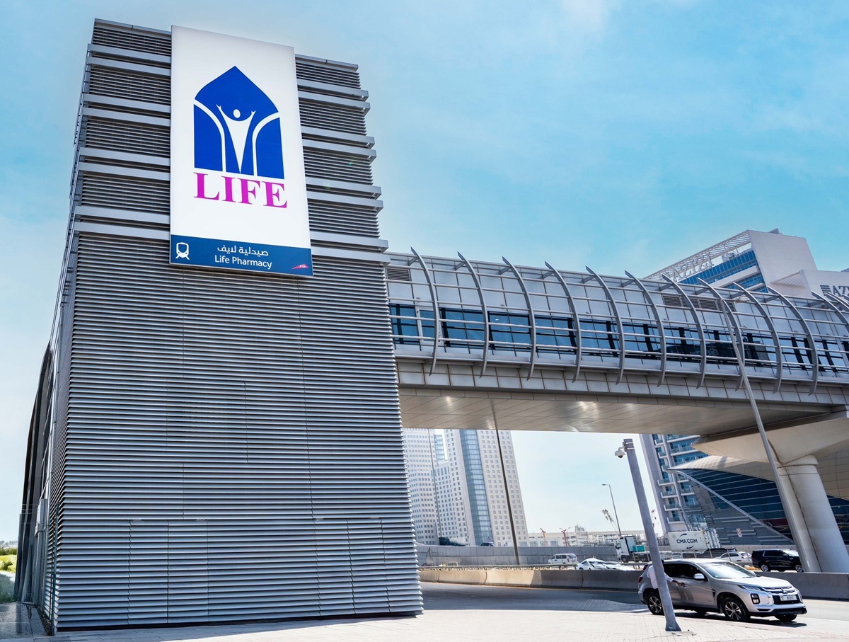 Dubai Metro Dubai Metro Life Pharmacy Station UAE Exchange