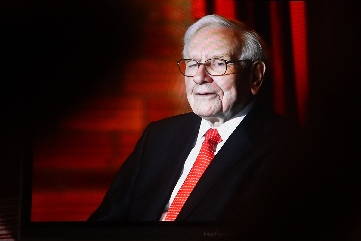 Warren Buffett to step down from Berkshire