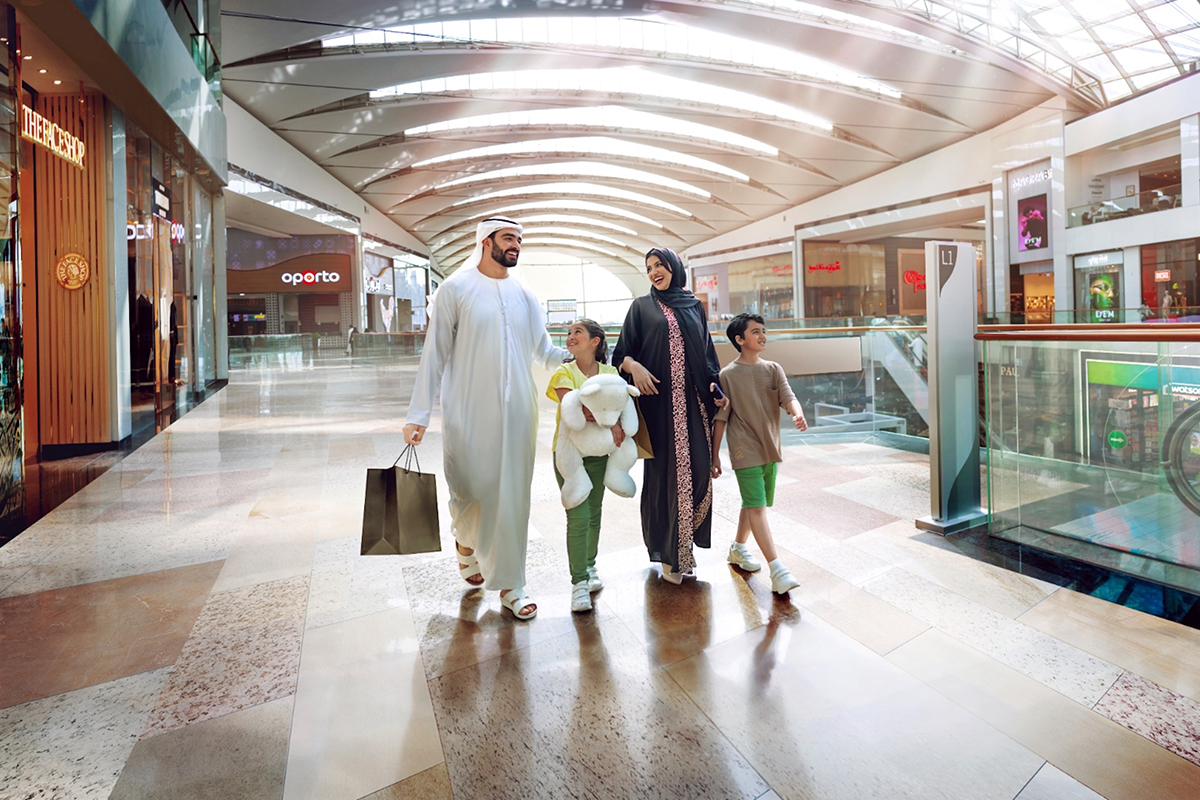 High Demand for iPhones, Sofas, and Laptops Among UAE Shoppers Ahead of Holidays