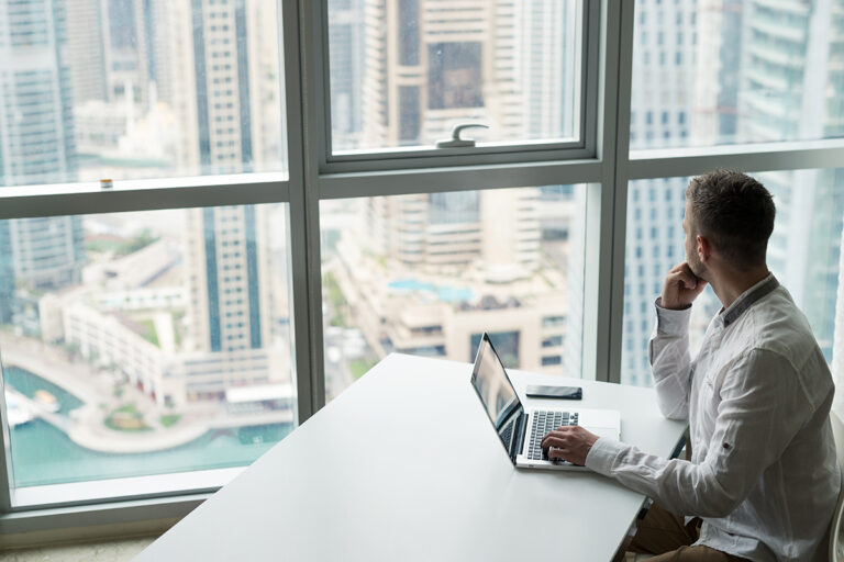 UAE Workers Struggle with Soaring Costs