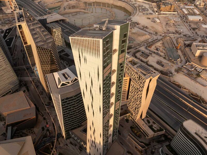 Saudi cabinet approves law on property ownership by non-citizens