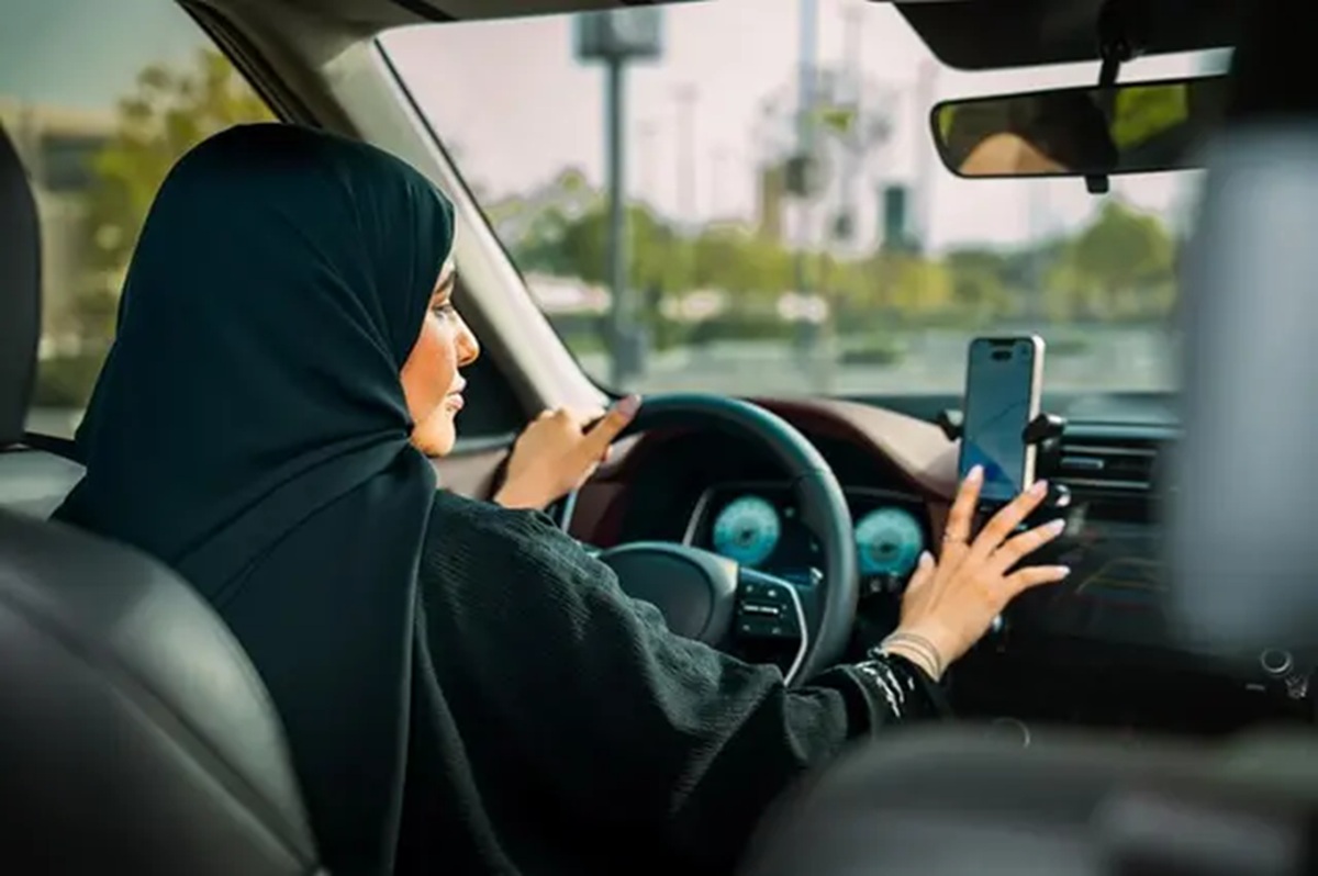 Uber begins Women’s Driving Feature in Saudi Arabia Uber begins Women’s Driving Feature in Saudi Arabia