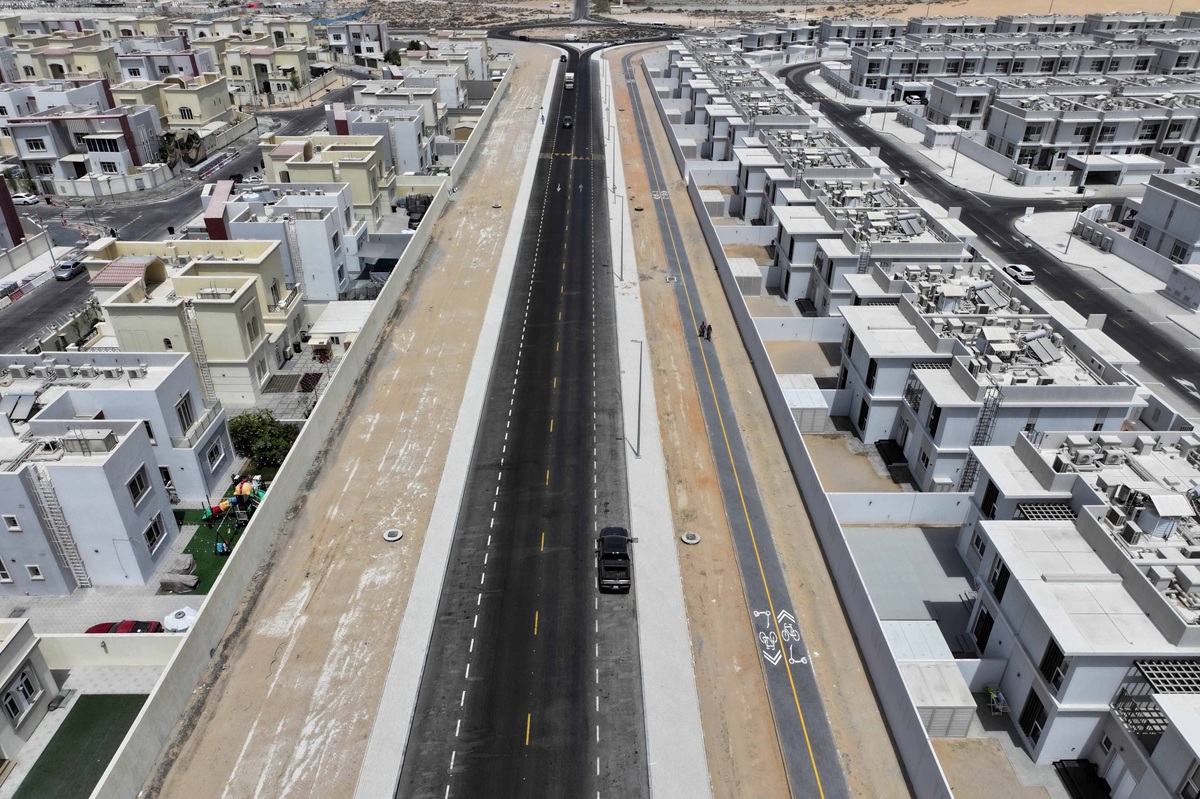Dubai built a 103km of new roads in 8 districts to travel times