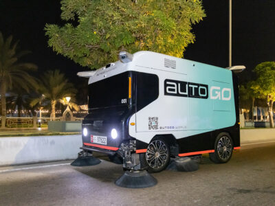 Abu Dhabi Corniche cleaning
