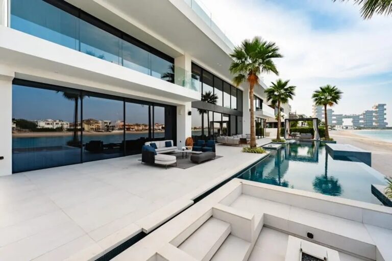 Dubai palm jumeirah villa savills