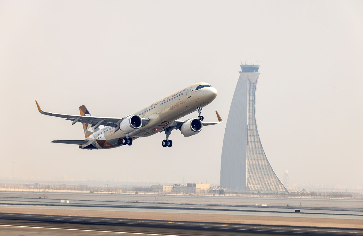 Etihad soars to record 3m profit as revenue hits .9bn