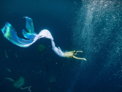 Atlantis Dubai mermaid divers