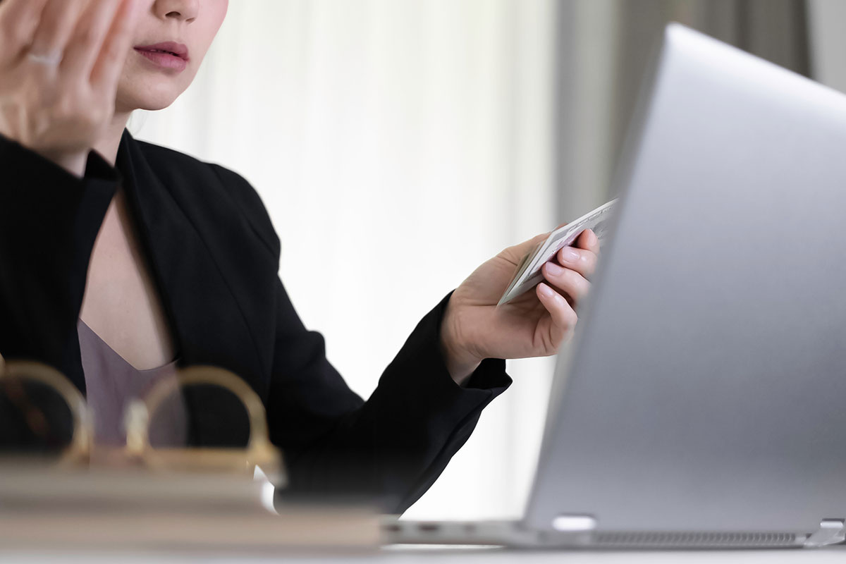 A surge in investment platforms targeting middle and Middle Eastern users