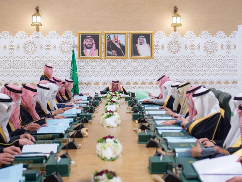 Saudi Endorses Electric Rail Link to Qatar