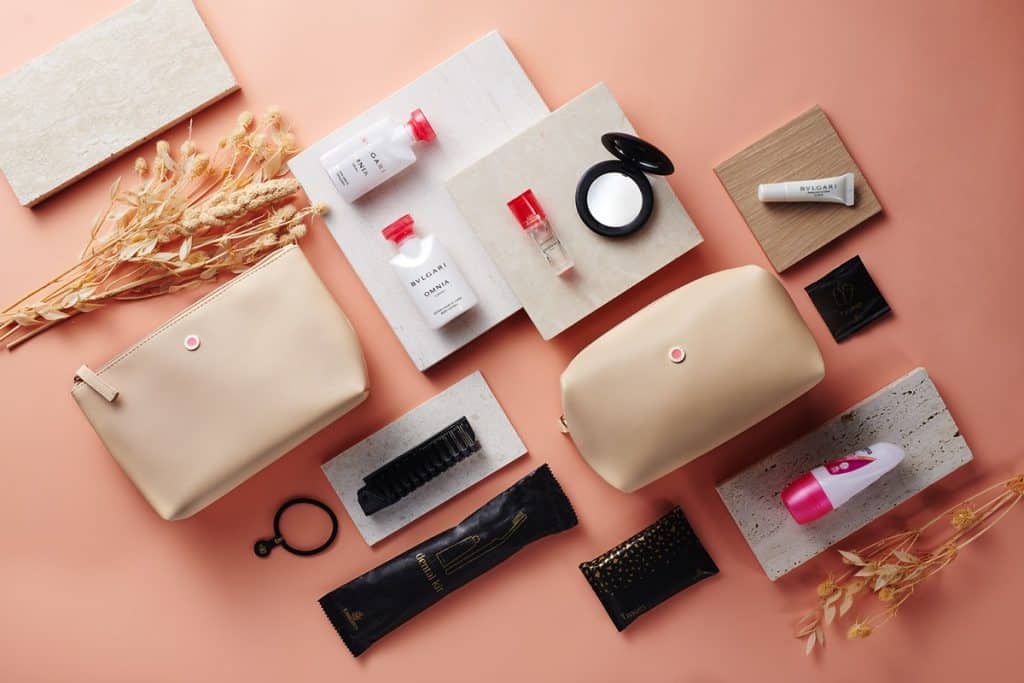 Emirates women's business class amenity kit