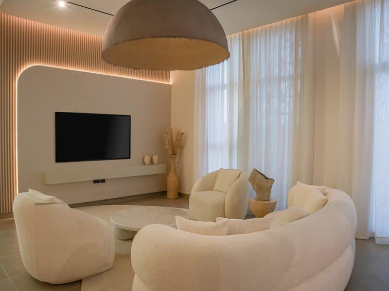 Show Villa in Hayyan