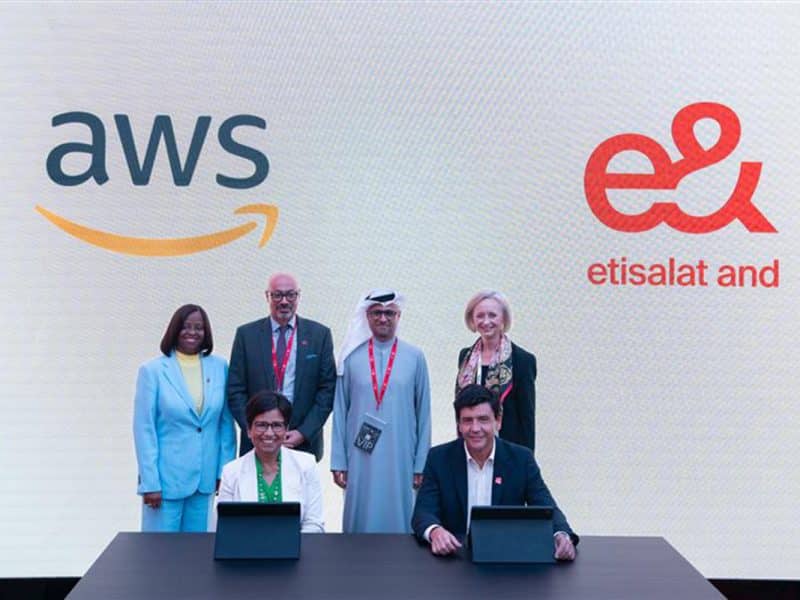 Amazon Web Services (AWS) e&