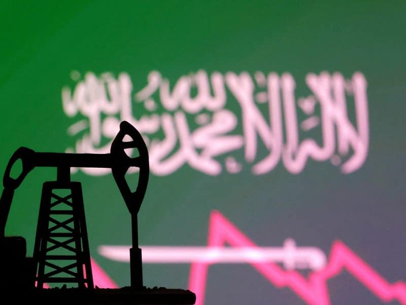 Saudi Arabia Posts $8 Billion Q3 Deficit Amid Lower Oil Revenues