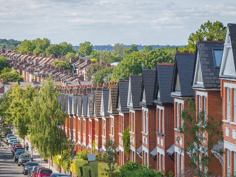 Saudi Investors Eye UK Property Market, Demand Bilingual Assistance