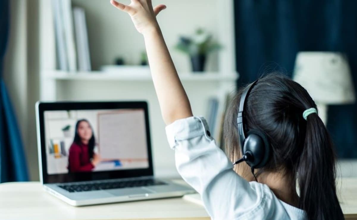 Dubai remote learning Ramadan 2025 schools