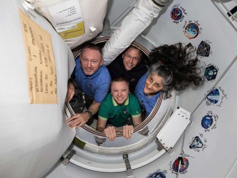 NASA mission control monitors Crew-9’s return trajectory